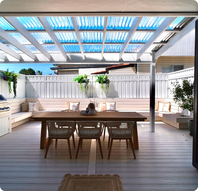 Poolside pergola & screening